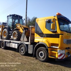 Wynajem koparko-ładowarki JCB z możliwością transportu na miejsce pracy. Wynajem koparko-ładowarki JCB oraz transport lawetą ciężarową Warszawa